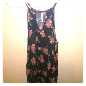 Tank floral